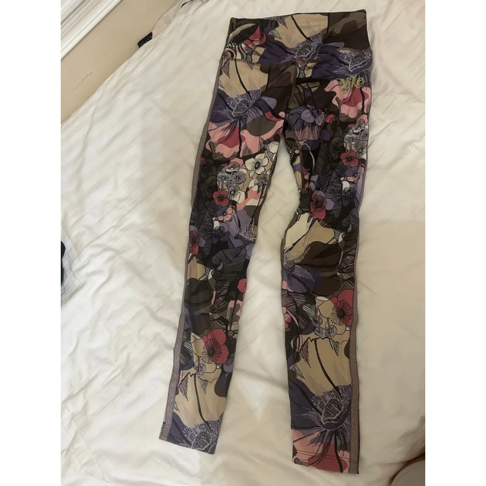 Women's Nike Floral Dri-Fit Leggings